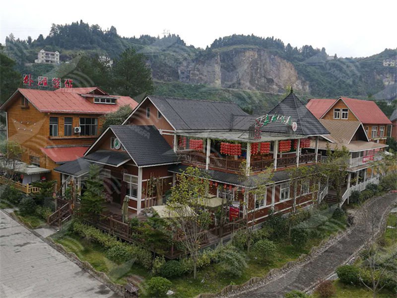 選擇南昌合成樹脂瓦，為南方屋頂雨季防水護航